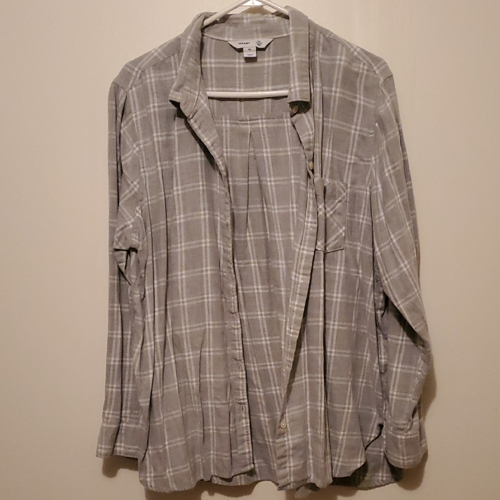 Old Navy The Classic Flannel‎ Light Gray Plaid Shirt